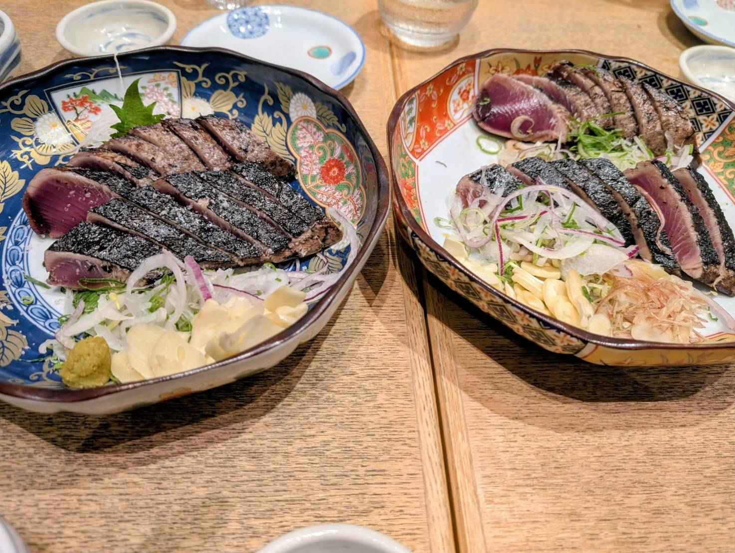 これぞ本場！明神丸の藁焼き鰹タタキ