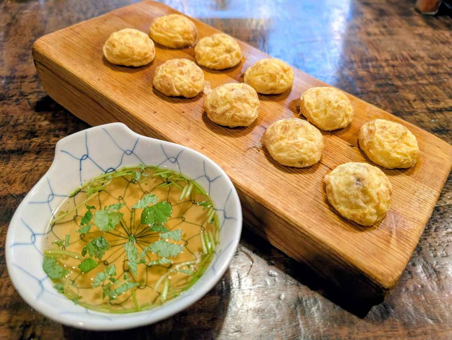 お出汁が香る、本場明石の玉子焼