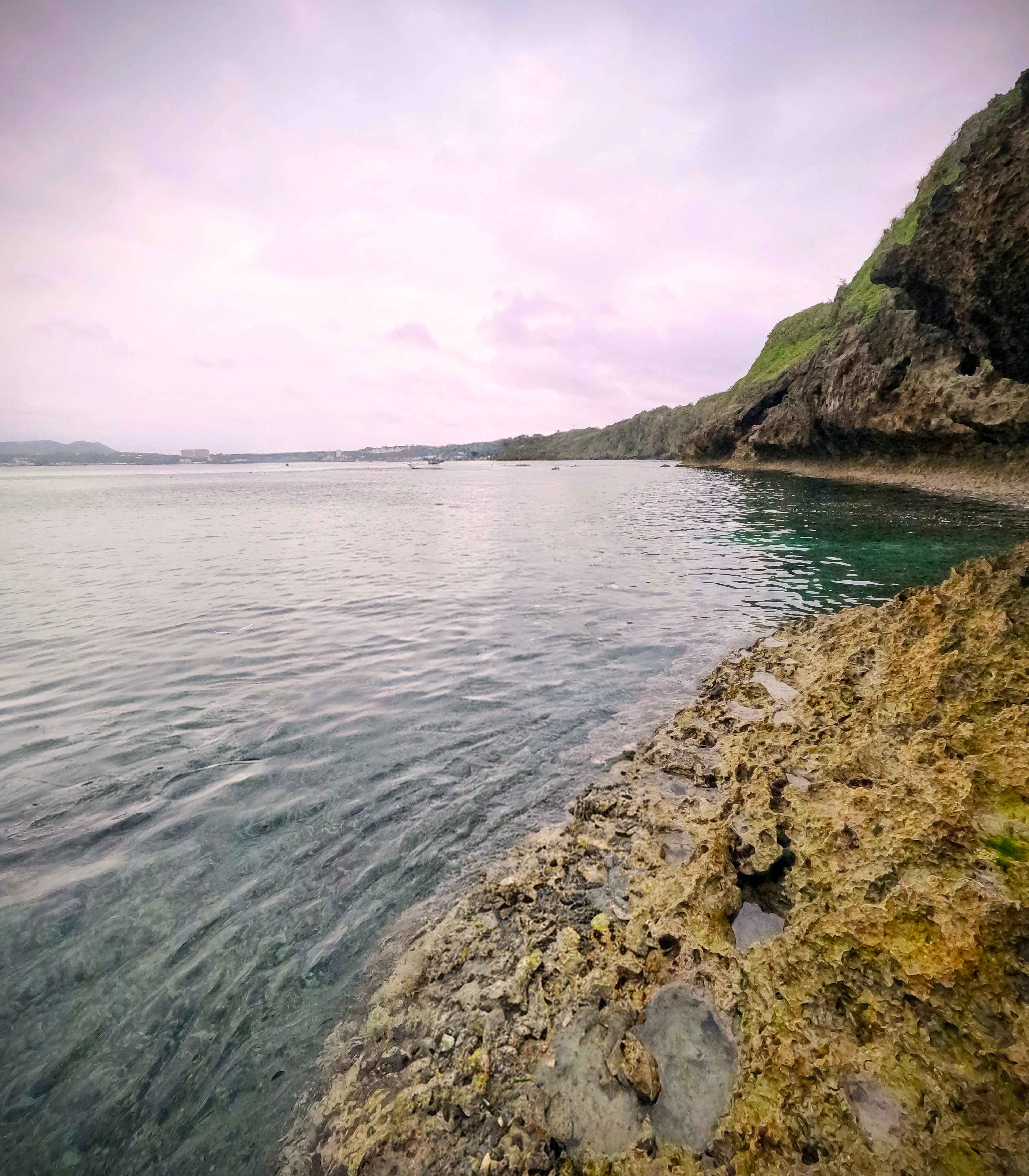 風向きも良く、真栄田岬はベタ凪のコンディション
