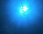 沖縄の水中からみる太陽！